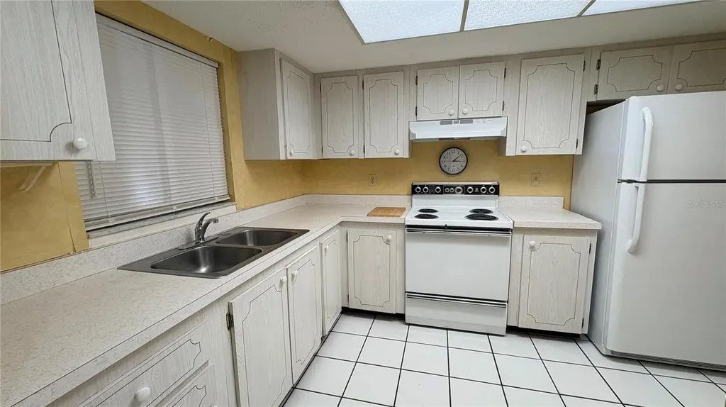 3514 Lake Bayshore Drive Bradenton FL 34205