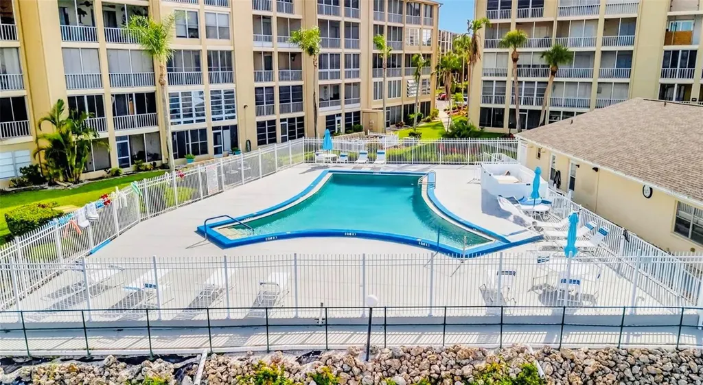 3514 Lake Bayshore Drive Bradenton FL 34205