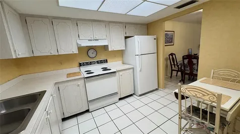 3514 Lake Bayshore Drive Bradenton FL 34205