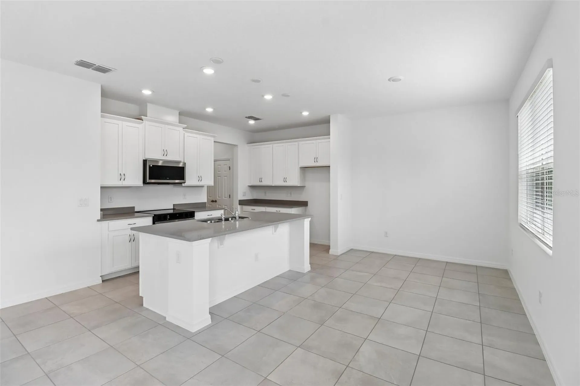 1196 Happy Forest Loop Deland FL 32720