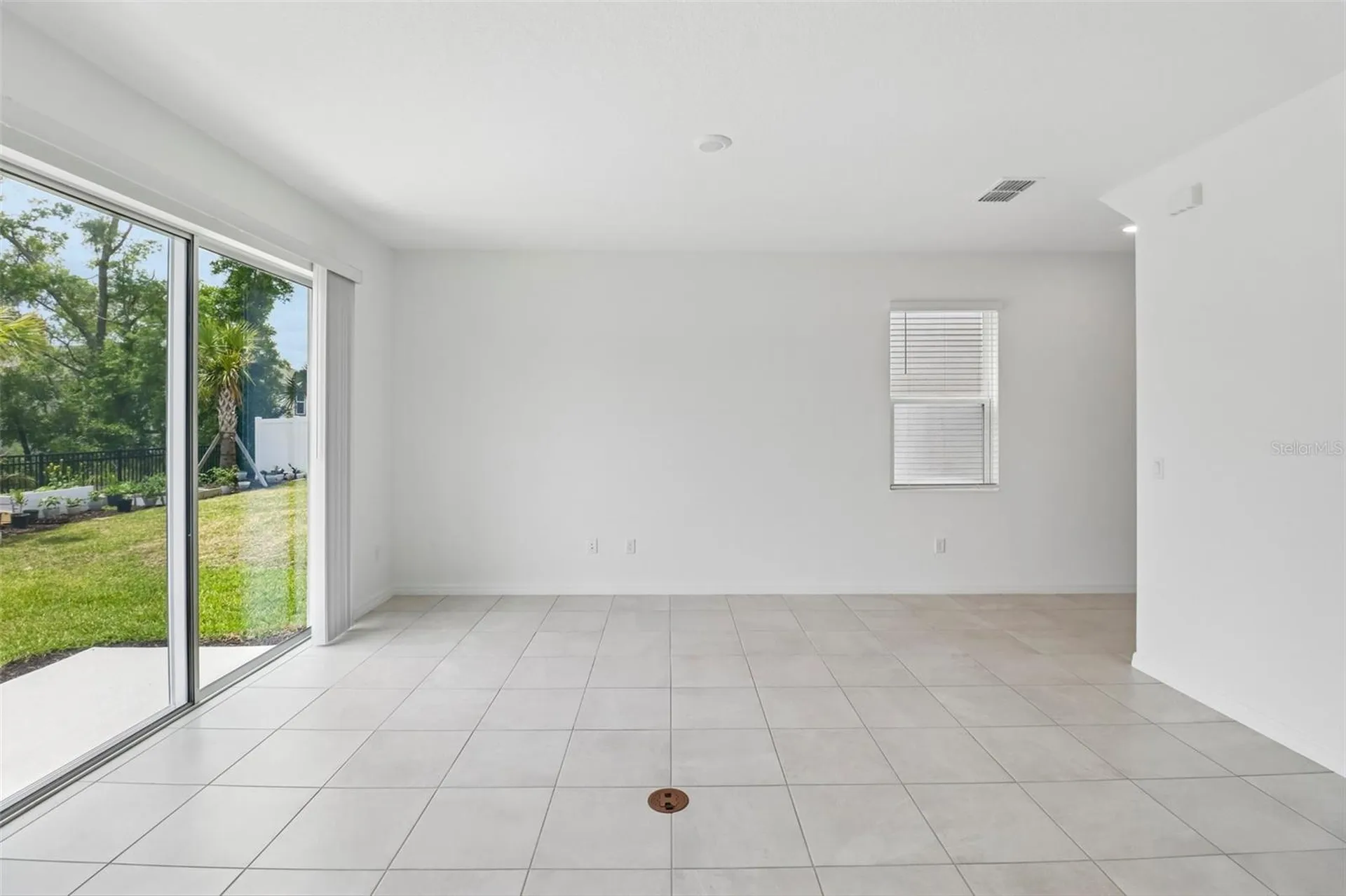 1196 Happy Forest Loop Deland FL 32720