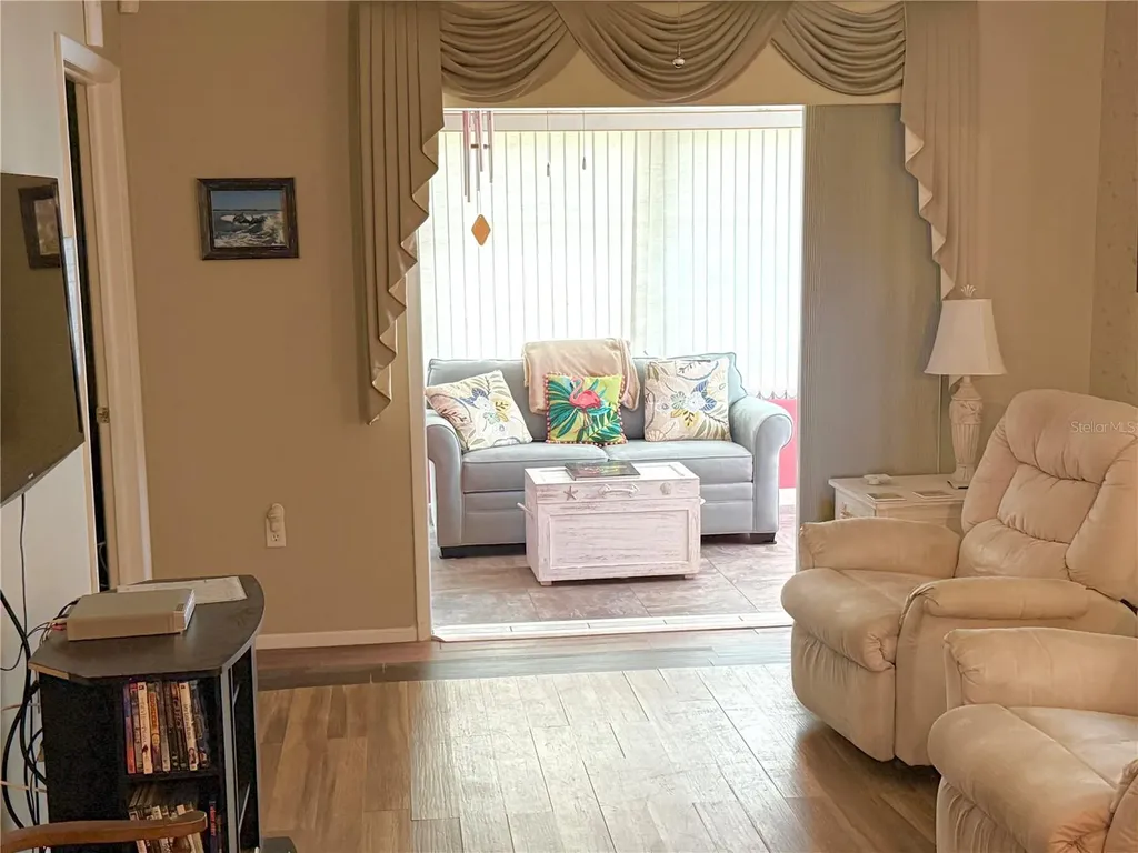 390 301 Boulevard W Bradenton FL 34205