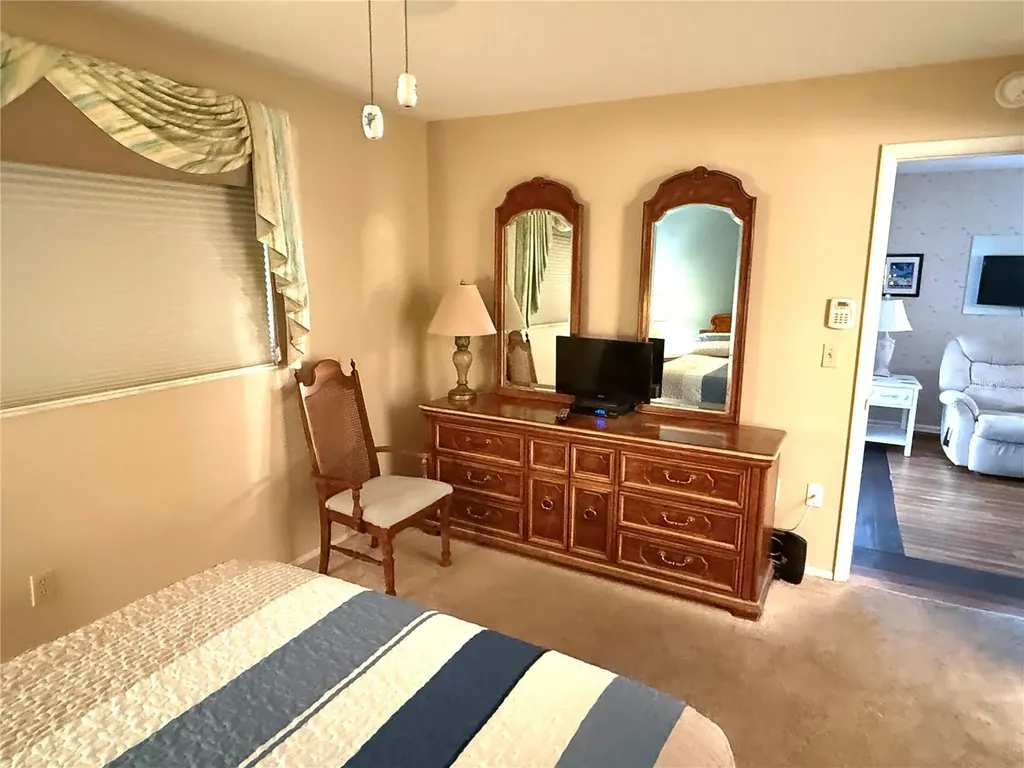390 301 Boulevard W Bradenton FL 34205