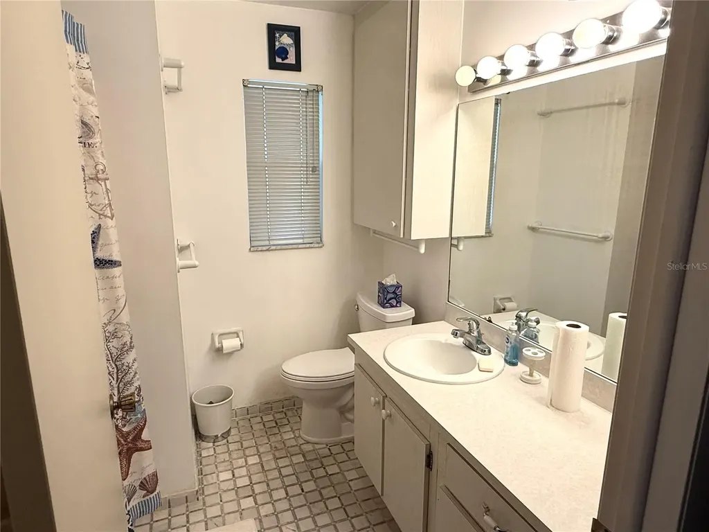 390 301 Boulevard W Bradenton FL 34205