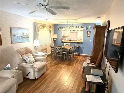 390 301 Boulevard W Bradenton FL 34205