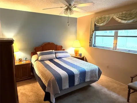 390 301 Boulevard W Bradenton FL 34205