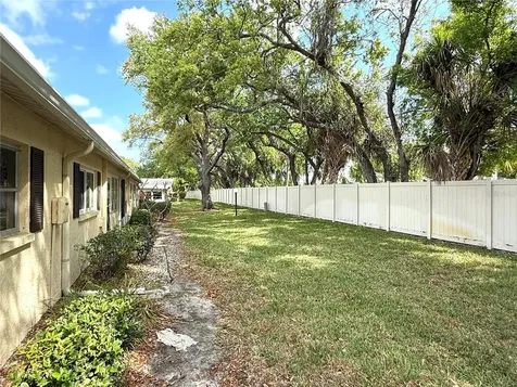 390 301 Boulevard W Bradenton FL 34205