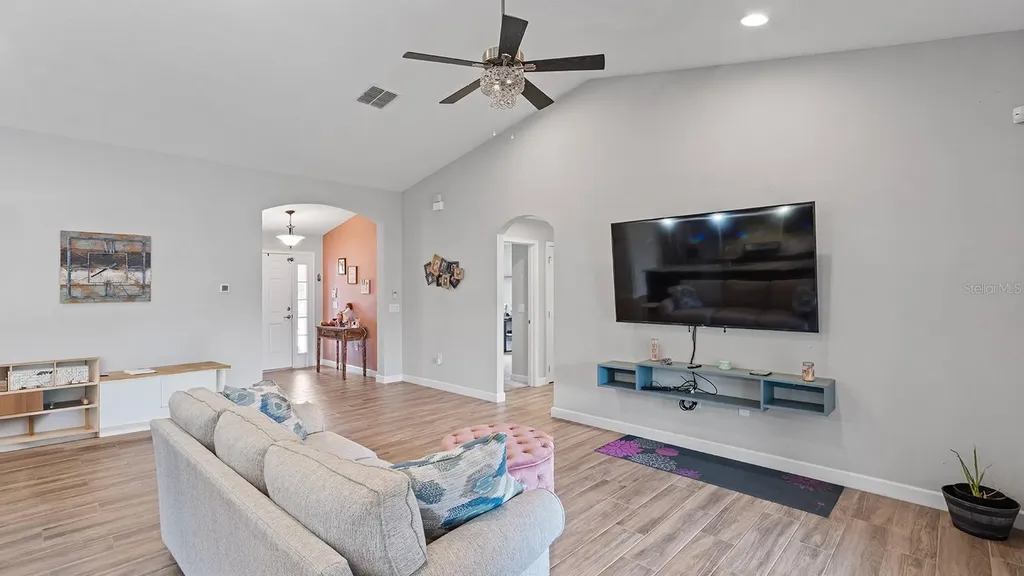 4840 Old Oak Trail St Cloud FL 34771