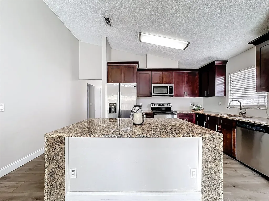 6582 Meritmoor Circle Orlando FL 32818
