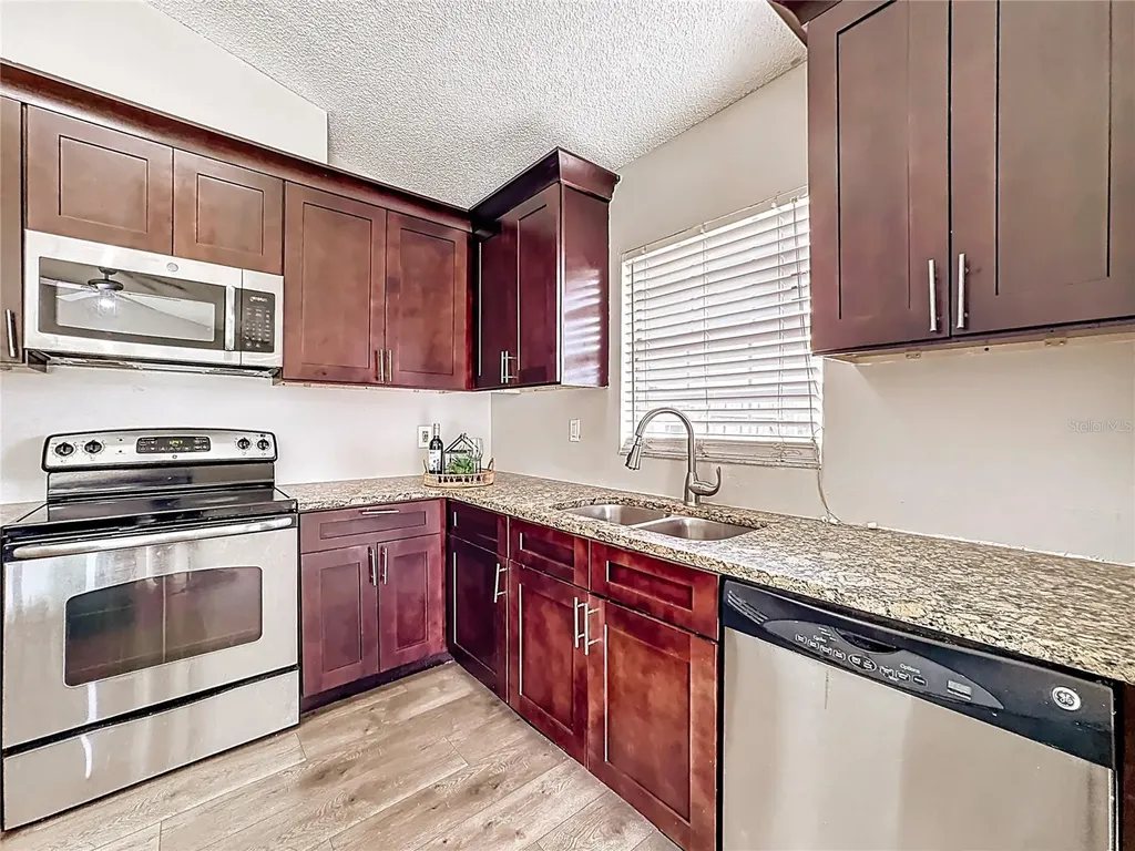 6582 Meritmoor Circle Orlando FL 32818