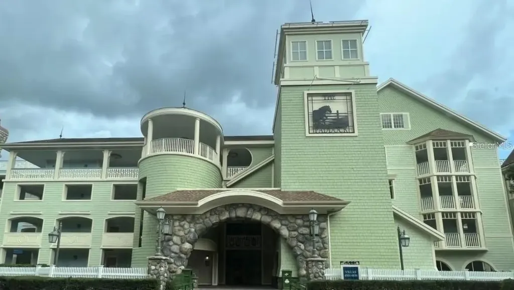 1960 Broadway Lake Buena Vista FL 32830