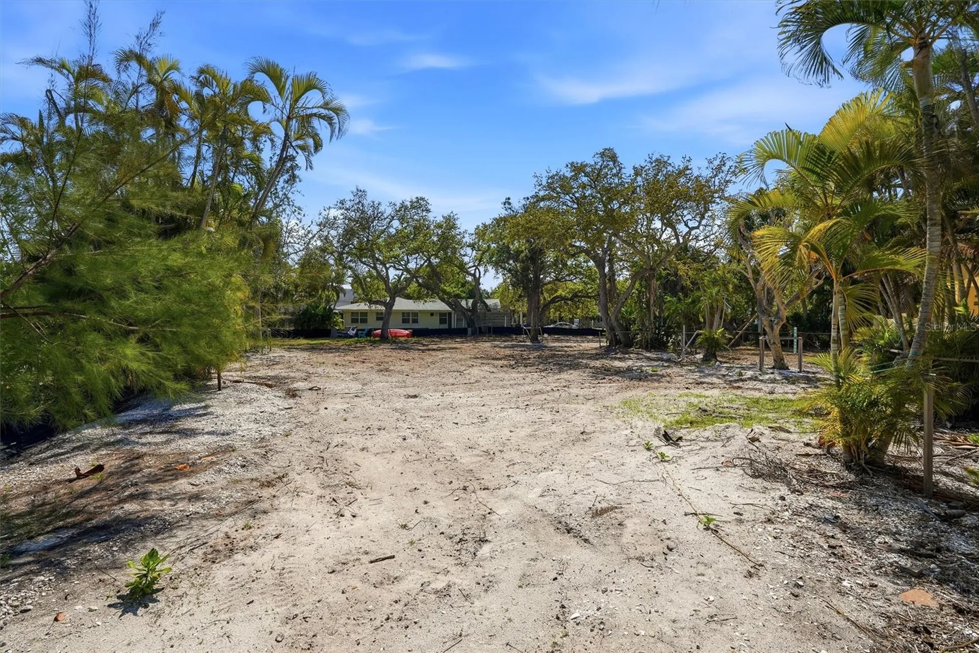 114 Island Circle Sarasota FL 34242