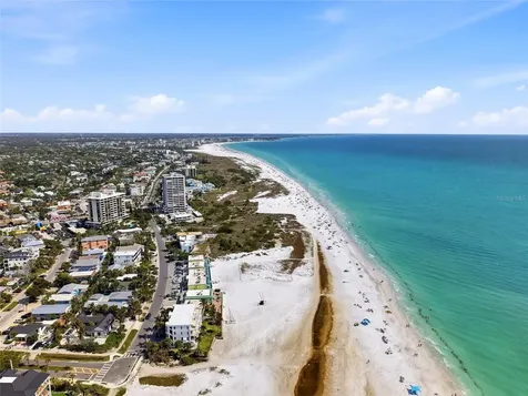 114 Island Circle Sarasota FL 34242