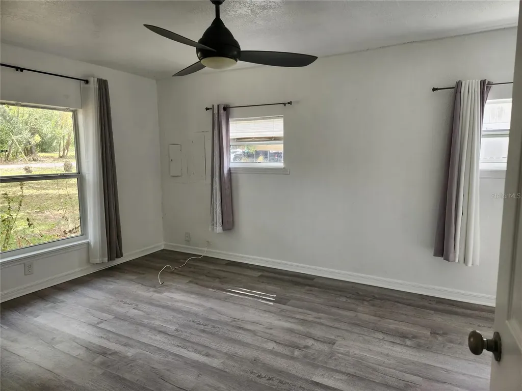 1926 Meadowridge Drive Valrico FL 33596