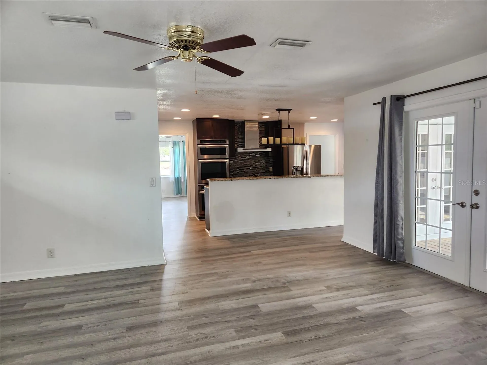 1926 Meadowridge Drive Valrico FL 33596