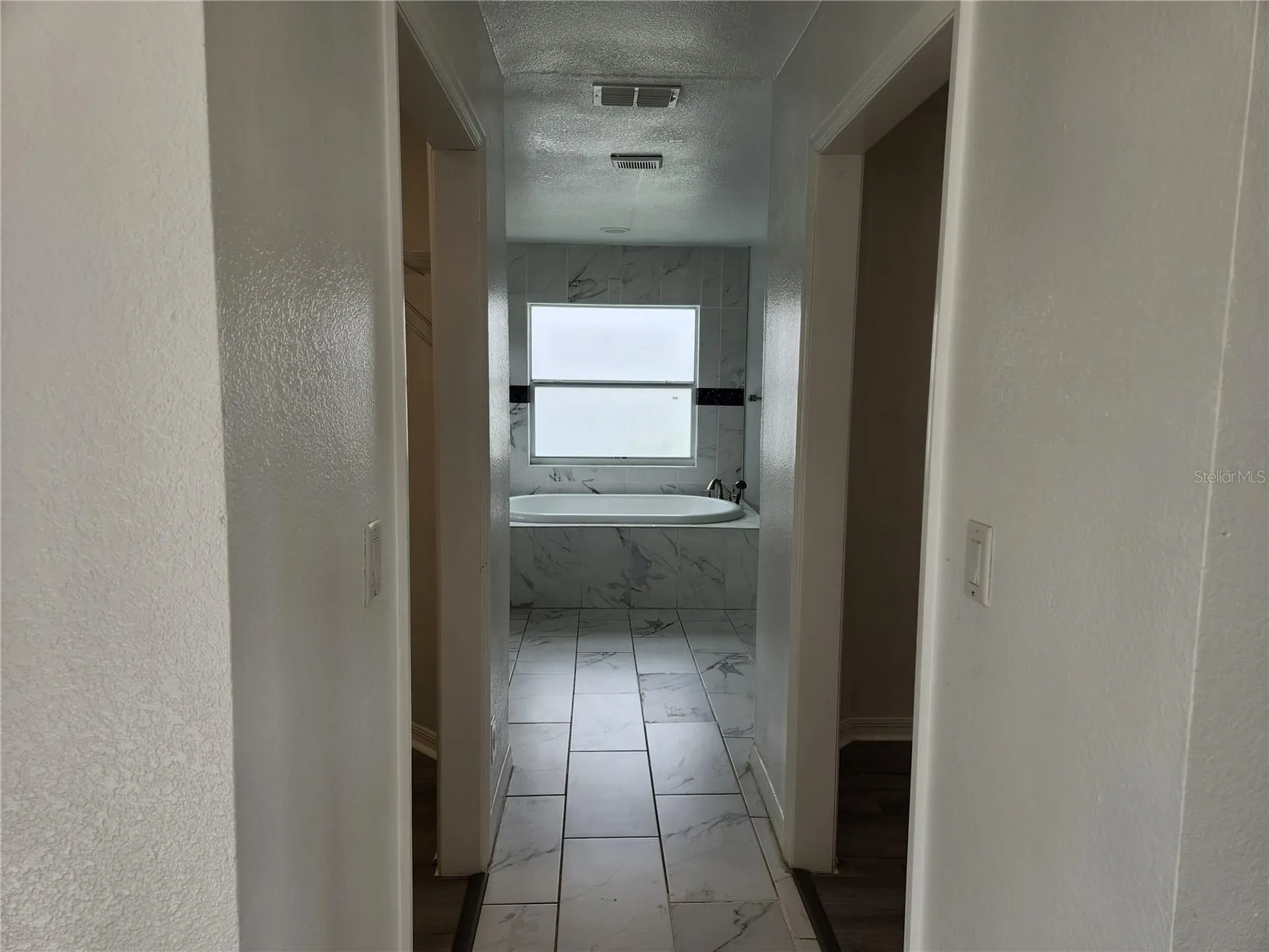 1926 Meadowridge Drive Valrico FL 33596