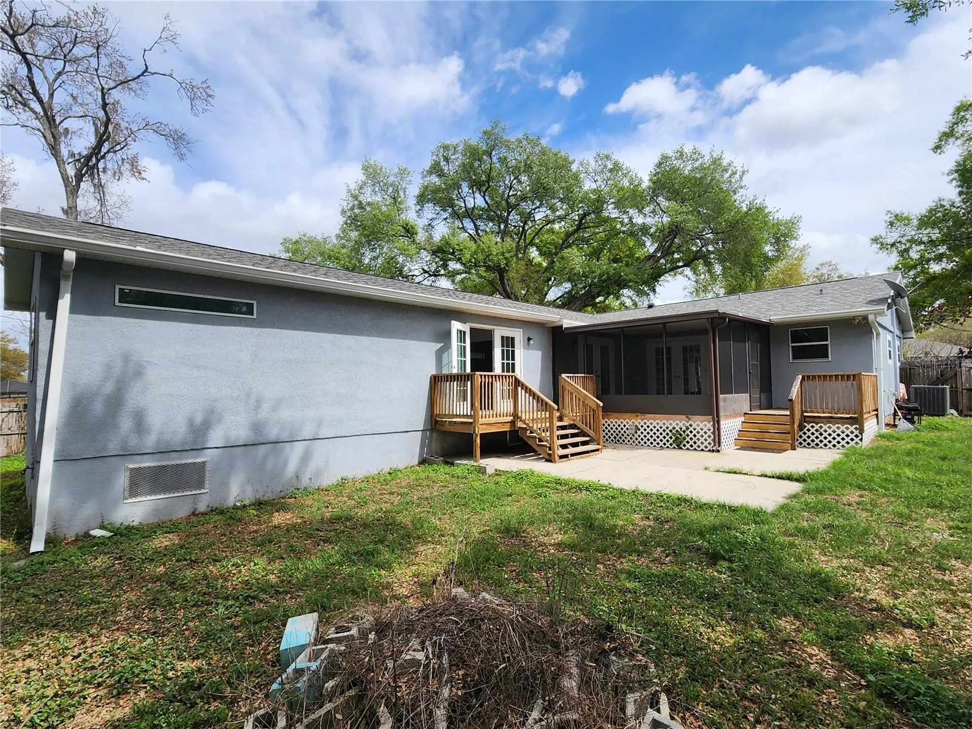 1926 Meadowridge Drive Valrico FL 33596