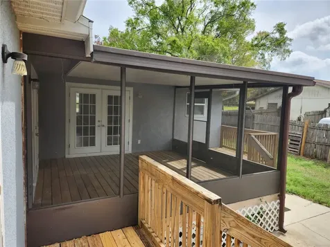 1926 Meadowridge Drive Valrico FL 33596