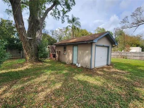 1926 Meadowridge Drive Valrico FL 33596