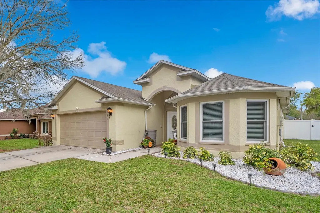 2724 Buckhorn Preserve Boulevard Valrico FL 33596