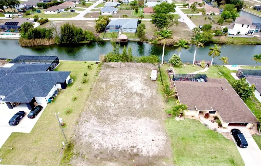 239 SW 28th Terrace Cape Coral FL 33914