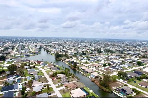 239 SW 28th Terrace Cape Coral FL 33914