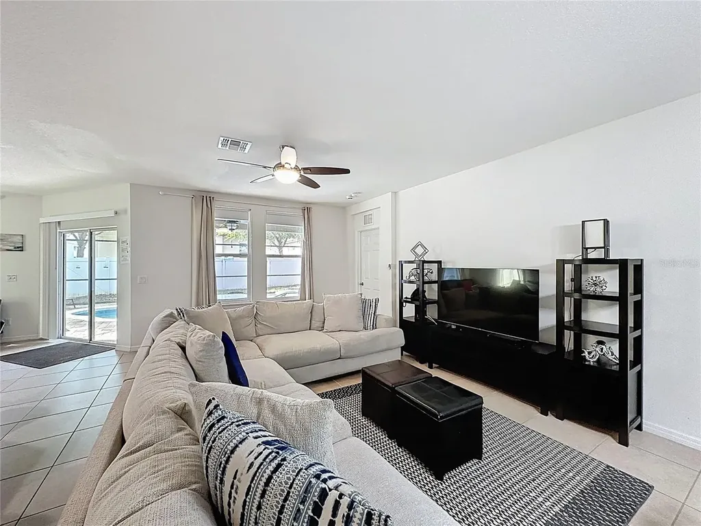 1346 Yorkshire Court Davenport FL 33896