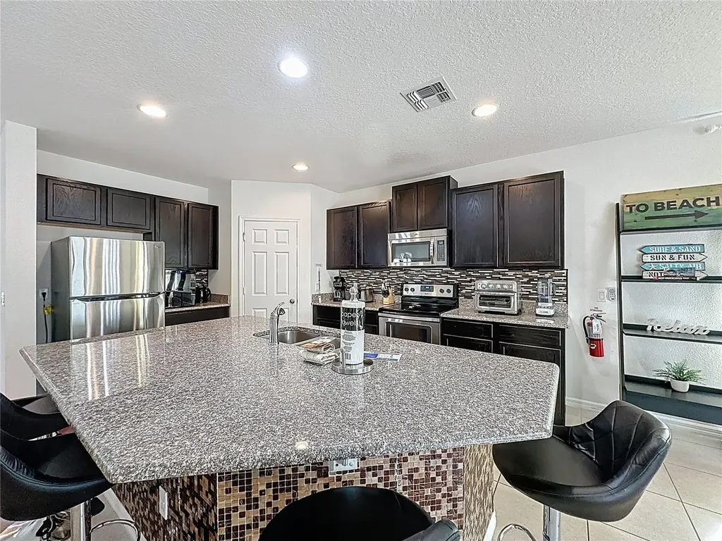 1346 Yorkshire Court Davenport FL 33896