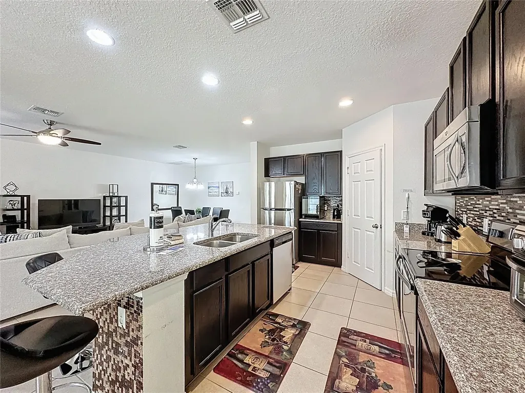 1346 Yorkshire Court Davenport FL 33896