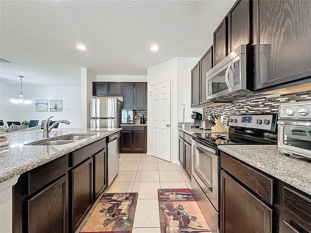 1346 Yorkshire Court Davenport FL 33896