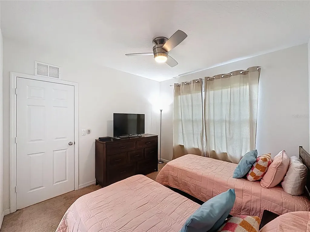 1346 Yorkshire Court Davenport FL 33896