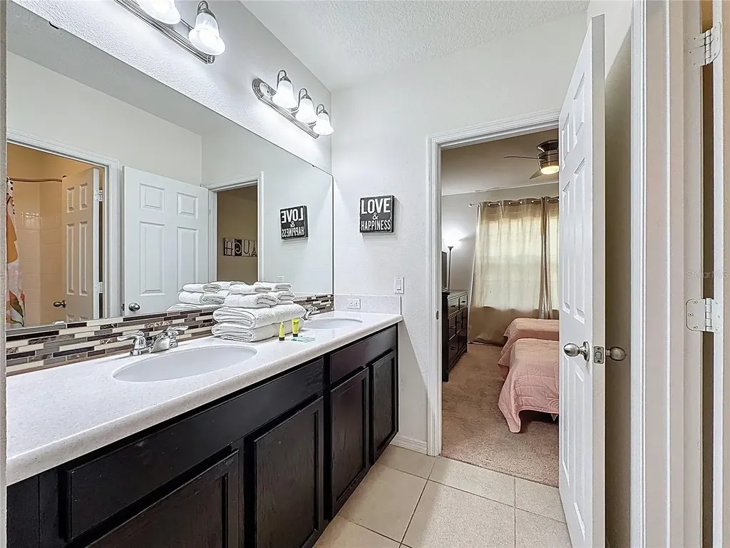 1346 Yorkshire Court Davenport FL 33896