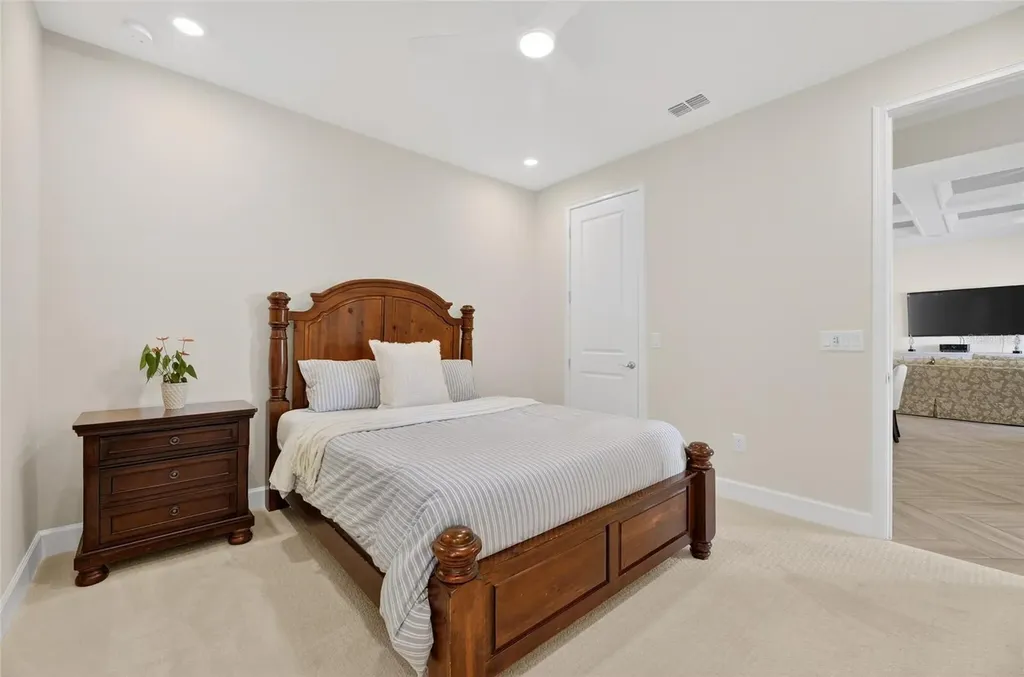 914 Signet Drive Apollo Beach FL 33572