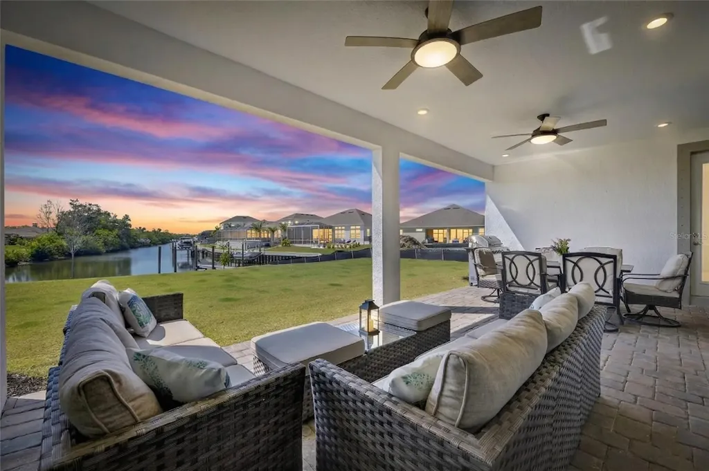 914 Signet Drive Apollo Beach FL 33572