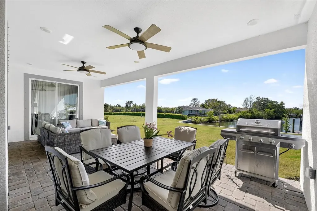 914 Signet Drive Apollo Beach FL 33572