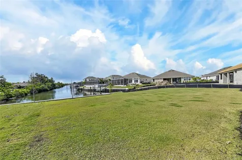 914 Signet Drive Apollo Beach FL 33572
