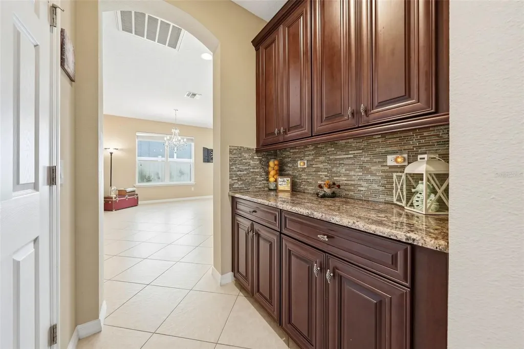 979 Counts Crest Circle Apopka FL 32712