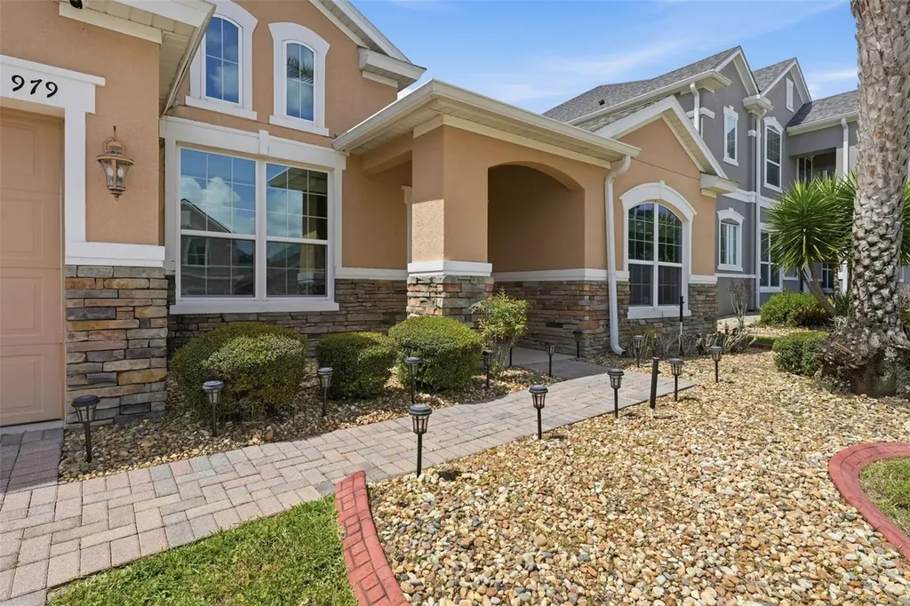 979 Counts Crest Circle Apopka FL 32712