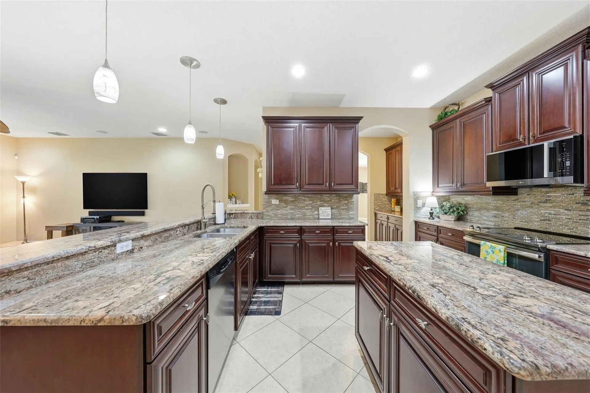 979 Counts Crest Circle Apopka FL 32712