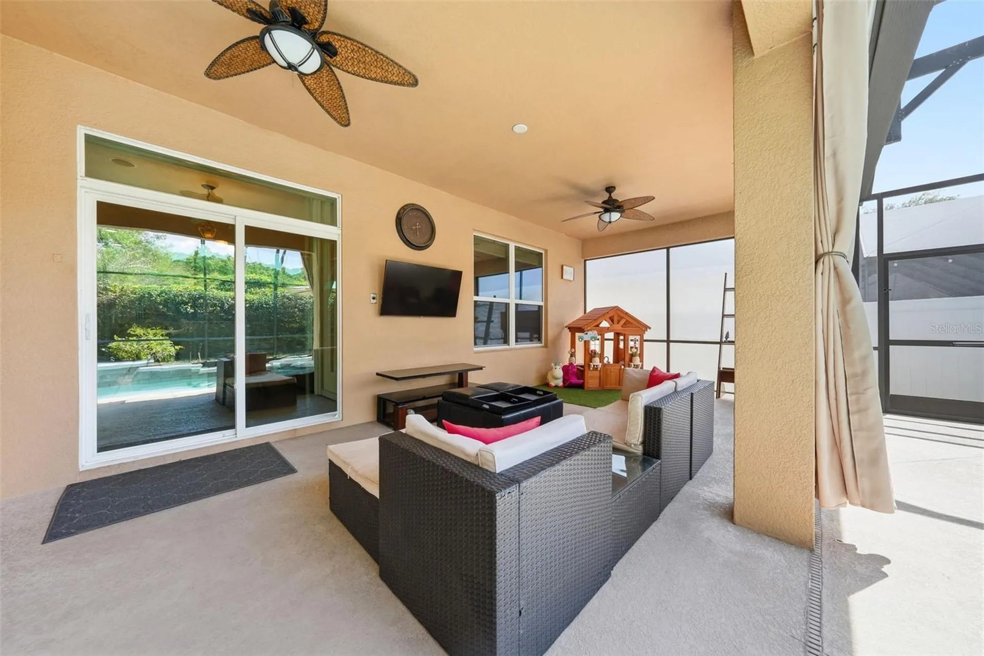 979 Counts Crest Circle Apopka FL 32712