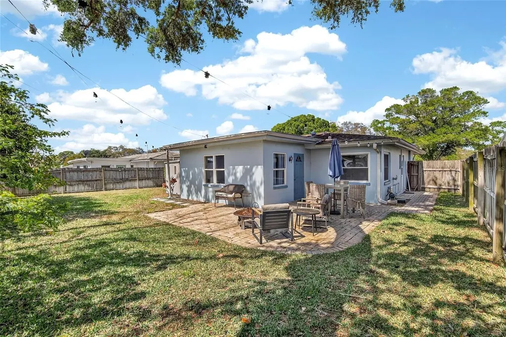 2063 Pine Ridge Drive Clearwater FL 33763