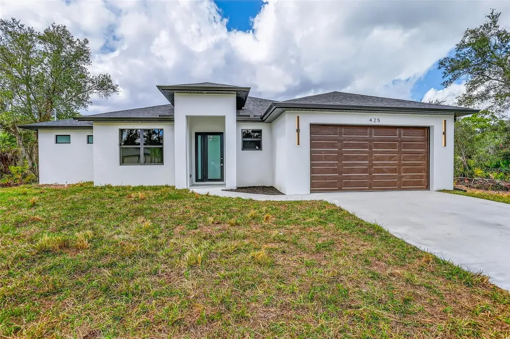 425 Ellington Street Port Charlotte FL 33953