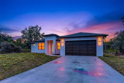 425 Ellington Street Port Charlotte FL 33953