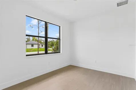 425 Ellington Street Port Charlotte FL 33953