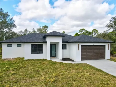 425 Ellington Street Port Charlotte FL 33953