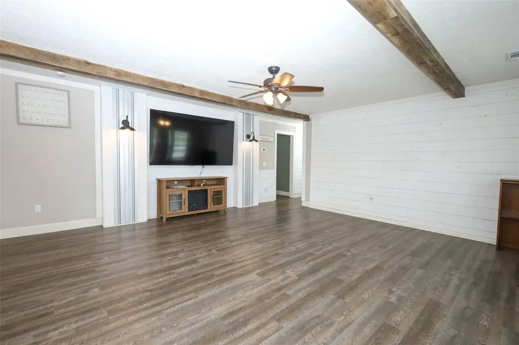 2269 Mullet Lake Park Road Geneva FL 32732