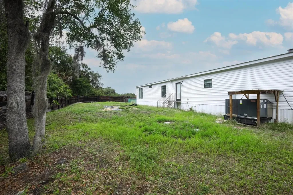 2269 Mullet Lake Park Road Geneva FL 32732