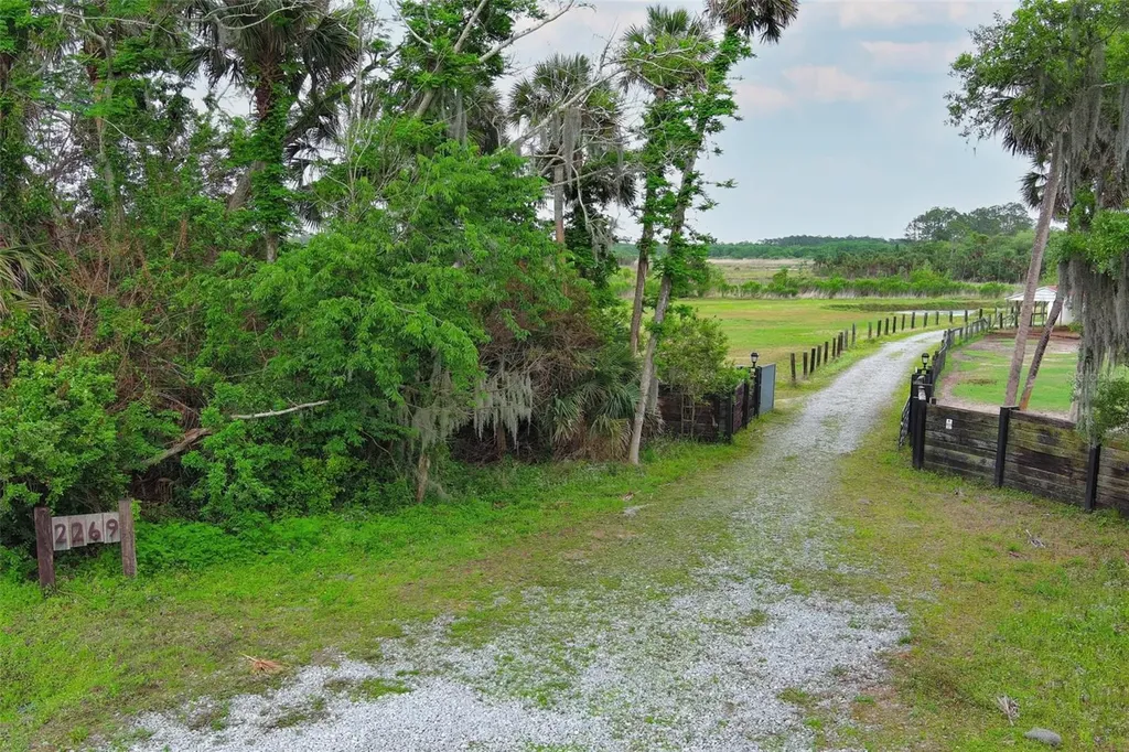 2269 Mullet Lake Park Road Geneva FL 32732