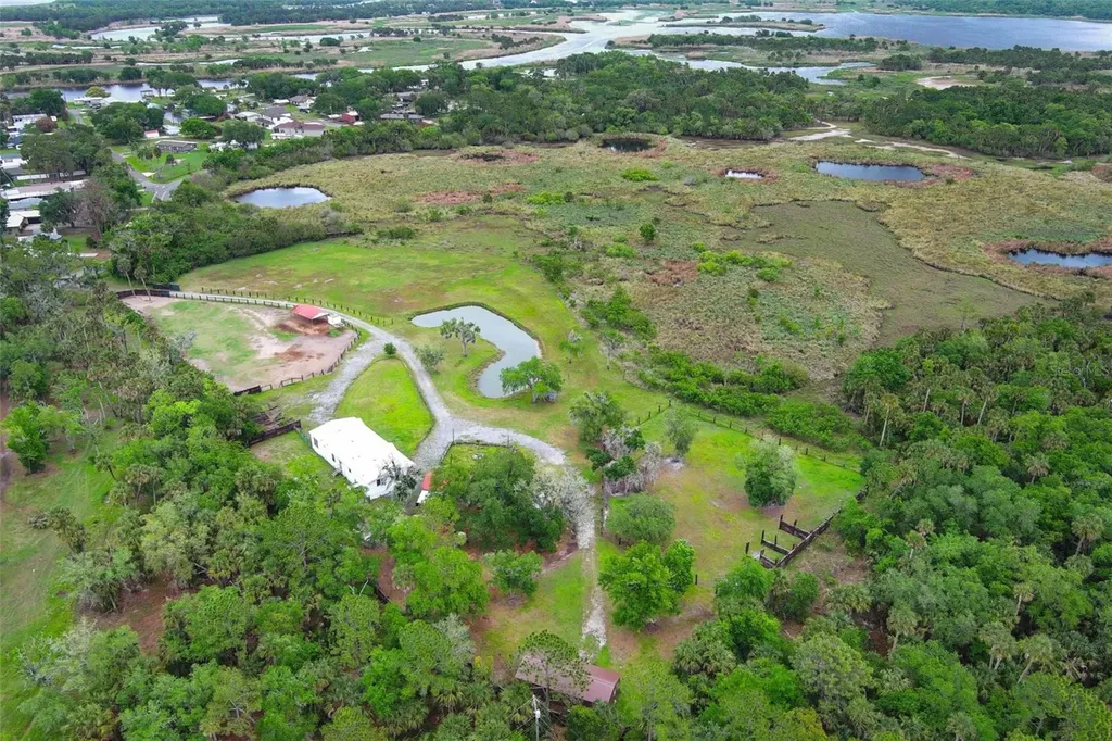 2269 Mullet Lake Park Road Geneva FL 32732