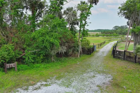 2269 Mullet Lake Park Road Geneva FL 32732